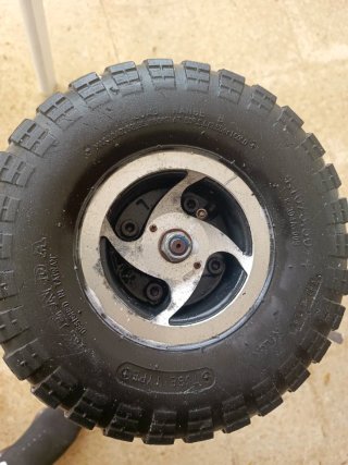 Llantas y gomas con eje