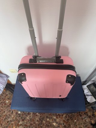 Maleta rosa nueva sin estrenar