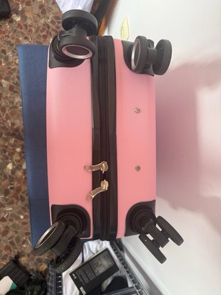 Maleta rosa nueva sin estrenar