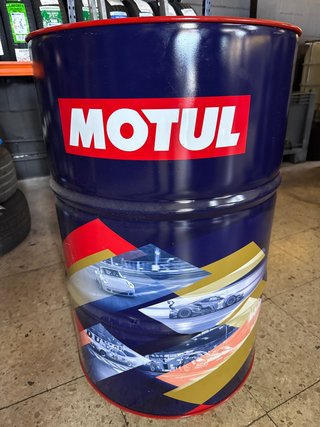 Bidón Motul Decoración