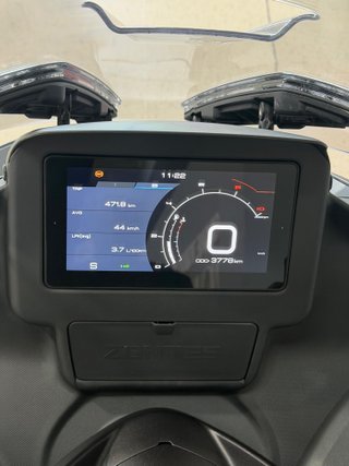 Zontes E350 Maxi Scooter Negra