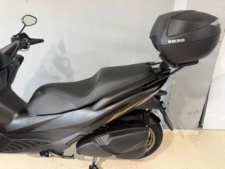 Zontes E350 Maxi Scooter Negra