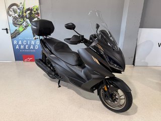 Zontes E350 Maxi Scooter Negra