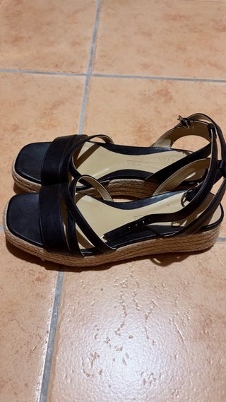 Sandalias Sfera Negras Cuña Esparto