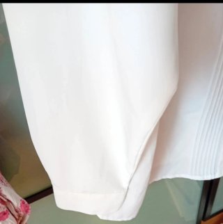 Camisa blanca con bordados talla 44-46