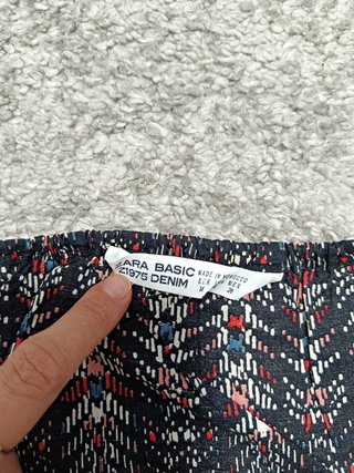 Top estampado cuello halter Zara
