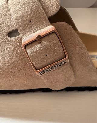 Birkenstock Boston Beige Gamuza Hebilla Ajustable