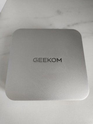Geekom A9 Max Mini PC AMD Ryzen AI 9 HX 370