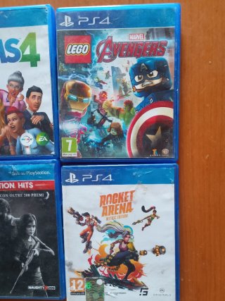 Giochi PS4: The Sims 4, LEGO Avengers, The Last of