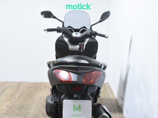YAMAHA XMAX 125