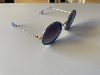 Gafas de sol Mo azules y doradas