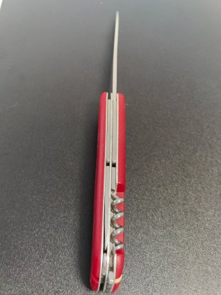 Navaja Victorinox Picknicker Roja