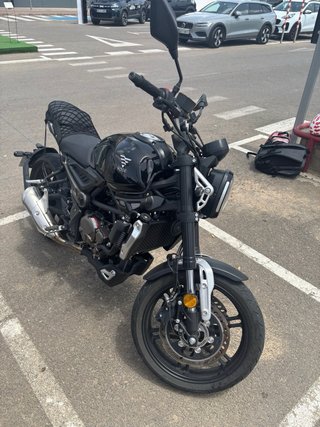Voge 300 AC Negra