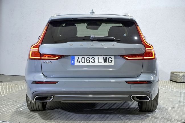 Volvo S60 2022, foto 10
