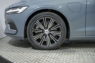 Volvo V60   2.0 T6 AWD Recharge Inscription Auto