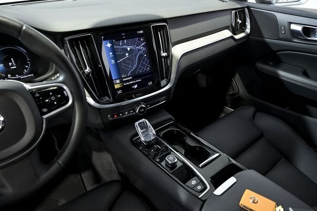 Volvo S60 2022, foto 24