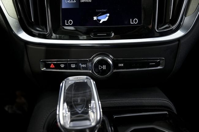 Volvo S60 2022, foto 28