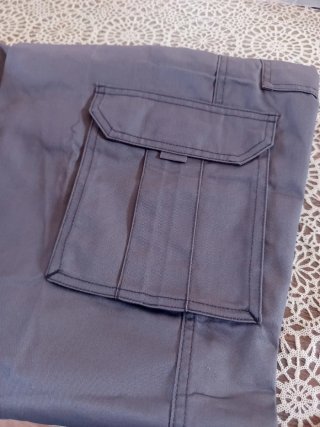 Pantaloni da lavoro grigi
