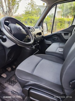 Nissan NV400 2019