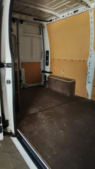 Nissan NV400 2019