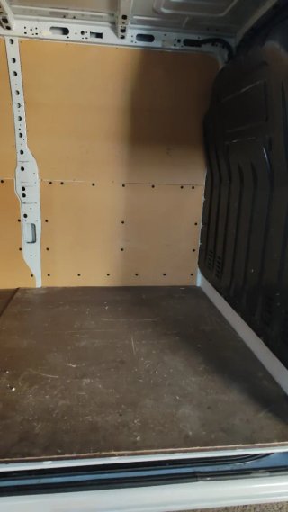 Nissan NV400 2019
