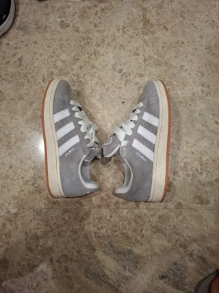 Zapatillas Adidas Campus Grises y Blancas