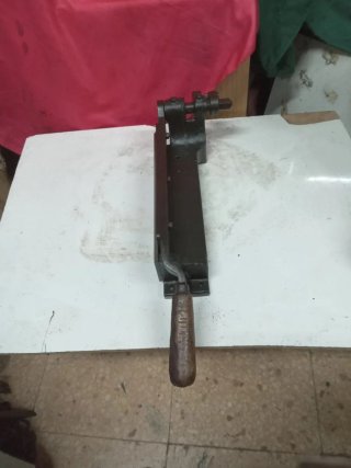 Cortadora de papel y cuero