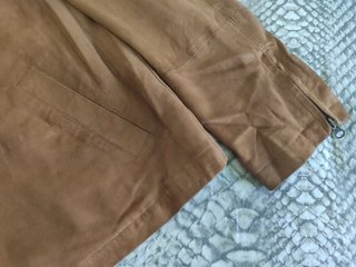 Chaqueta de marca de ante marrón