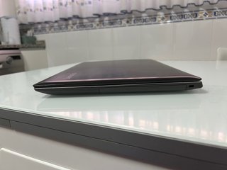 Lenovo i5 8va Gen 8GB RAM SSD