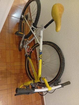 Biciclea Montaña Amarilla Perses l falta dos cámas