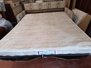 Sofá Cama Tela Beige y Rosa