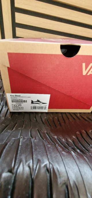 Zapatillas Vans Negras y Blancas knu old skool hi