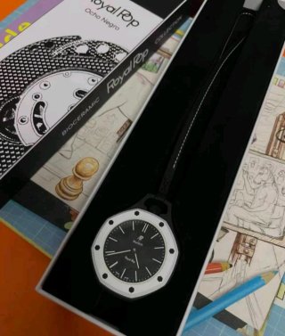 Orologio Swatch x Audemars Piguet Royal Pop Ocho