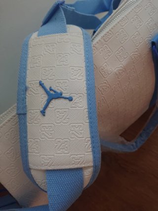 Bolsa de viaje Jordan blanca y azul