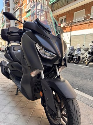 Yamaha XMAX 400cc Maxi Scooter