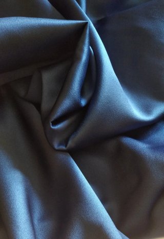 Tela azul. Retal crepe satinado
