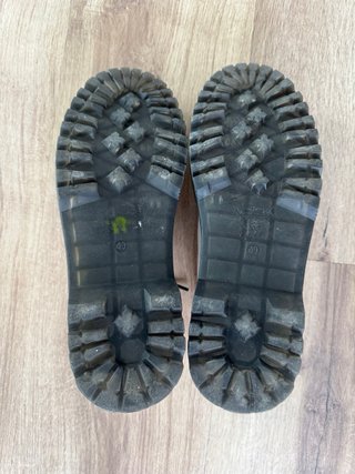 Zapatos de piel blancos cordones suela negra