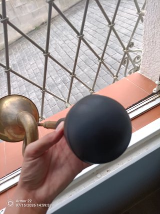 Claxon antiguo para coche antiguo