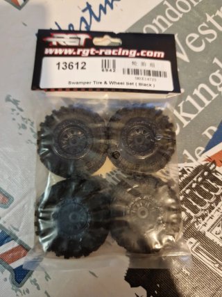 4 Neumáticos RGT 1/24 Crawler