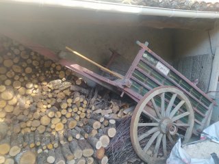 Carro de madera vintage
