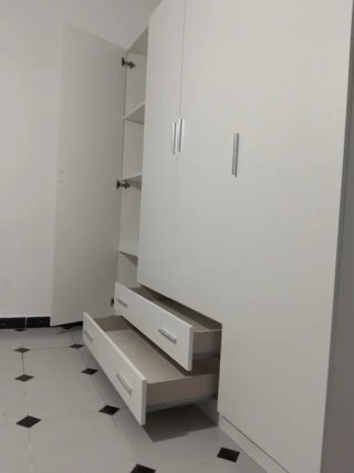 Armarios de 2,3 y 4 puertas en liquidación r_0755