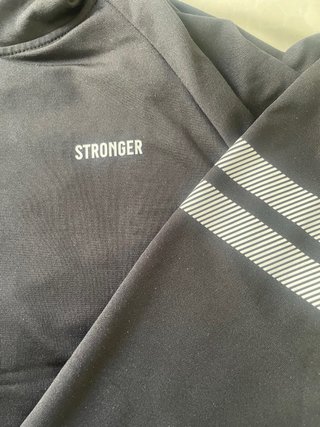 Sudadera Stronger Signature Cuello Alto Talla M