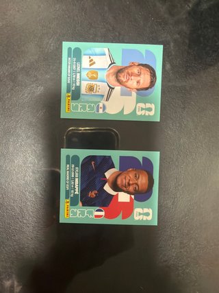 Cromos Messi y Mbappé Panini FIFA