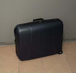 MALETA Grande PLASTICO Azul 4 Ruedas 68cm alto