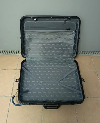 MALETA Grande PLASTICO Azul 4 Ruedas 68cm alto