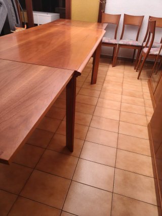 Mesa de comedor extensible de madera