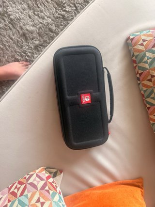 Nintendo Switch Gris con funda