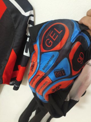 Equipamento Ciclismo BMC Suíça