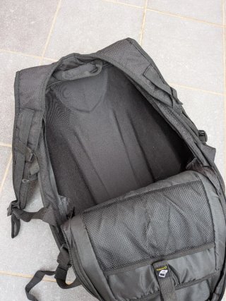 Mochila moto XLMOTO negra caparazón impermeable