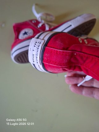 Converse rosse tg. 33